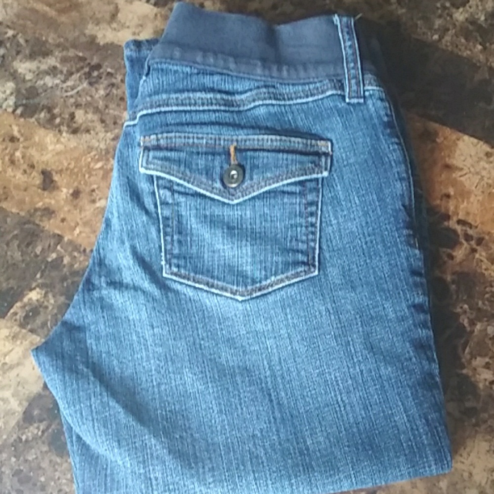 Old Navy Maternity Jean Capri